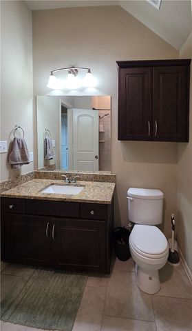 2025 Stubbs Drive, Bryan, TX 77807