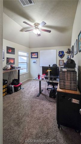 2025 Stubbs Drive, Bryan, TX 77807