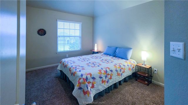 2025 Stubbs Drive, Bryan, TX 77807
