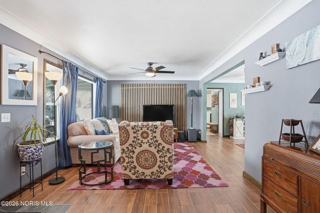 3250 Heatherdowns Boulevard, Toledo, OH 43614