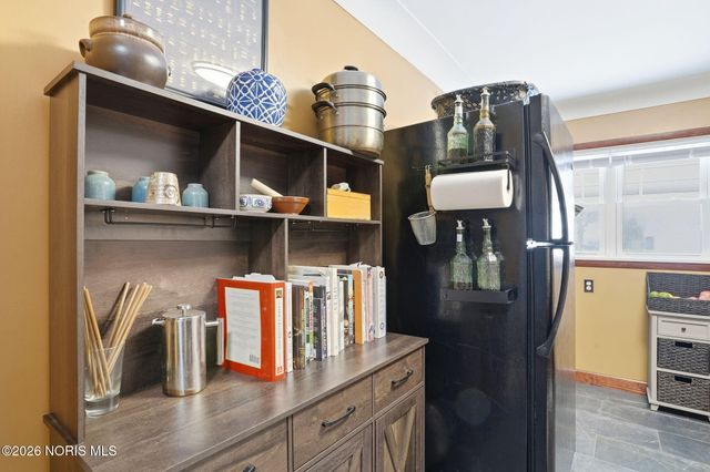 3250 Heatherdowns Boulevard, Toledo, OH 43614