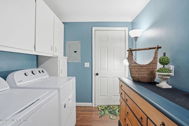 3250 Heatherdowns Boulevard, Toledo, OH 43614