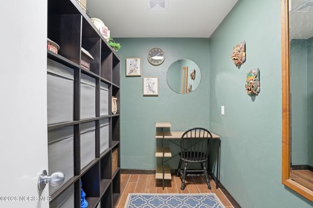 3250 Heatherdowns Boulevard, Toledo, OH 43614