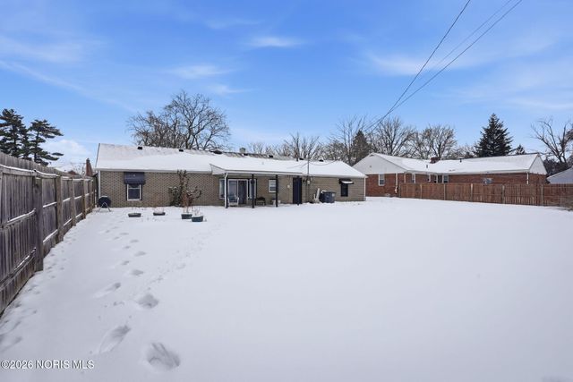 3250 Heatherdowns Boulevard, Toledo, OH 43614