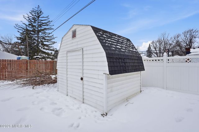 3250 Heatherdowns Boulevard, Toledo, OH 43614