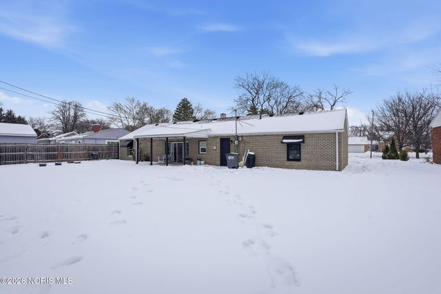 3250 Heatherdowns Boulevard, Toledo, OH 43614