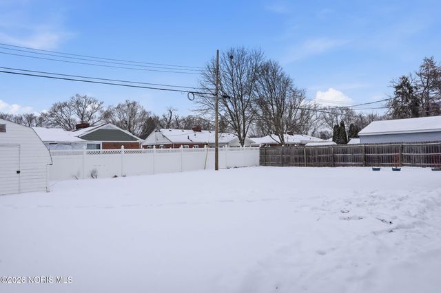 3250 Heatherdowns Boulevard, Toledo, OH 43614