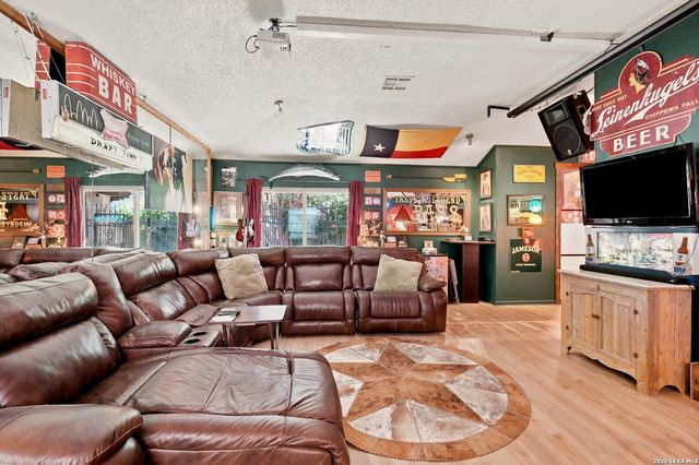 6406 Chimney Nest, San Antonio, TX 78233