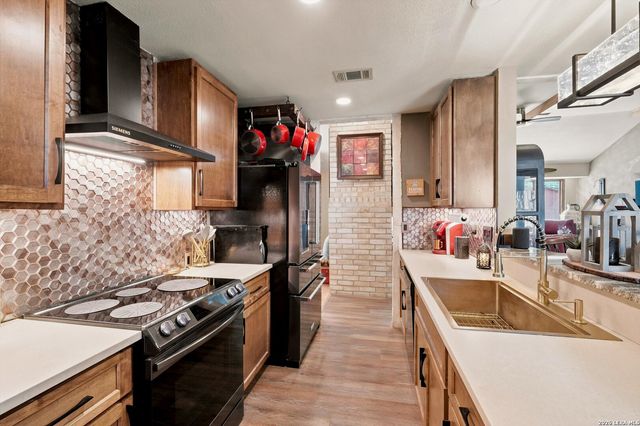 6406 Chimney Nest, San Antonio, TX 78233