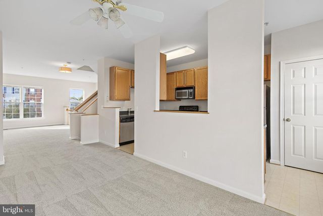 669 HUNTING FIELDS RD, Middle River, MD 21220
