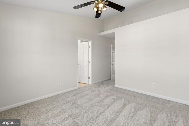 669 HUNTING FIELDS RD, Middle River, MD 21220