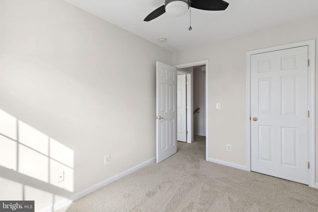 669 HUNTING FIELDS RD, Middle River, MD 21220