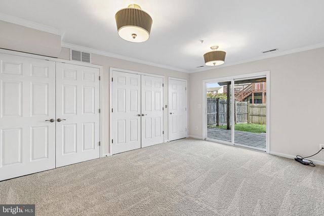669 HUNTING FIELDS RD, Middle River, MD 21220