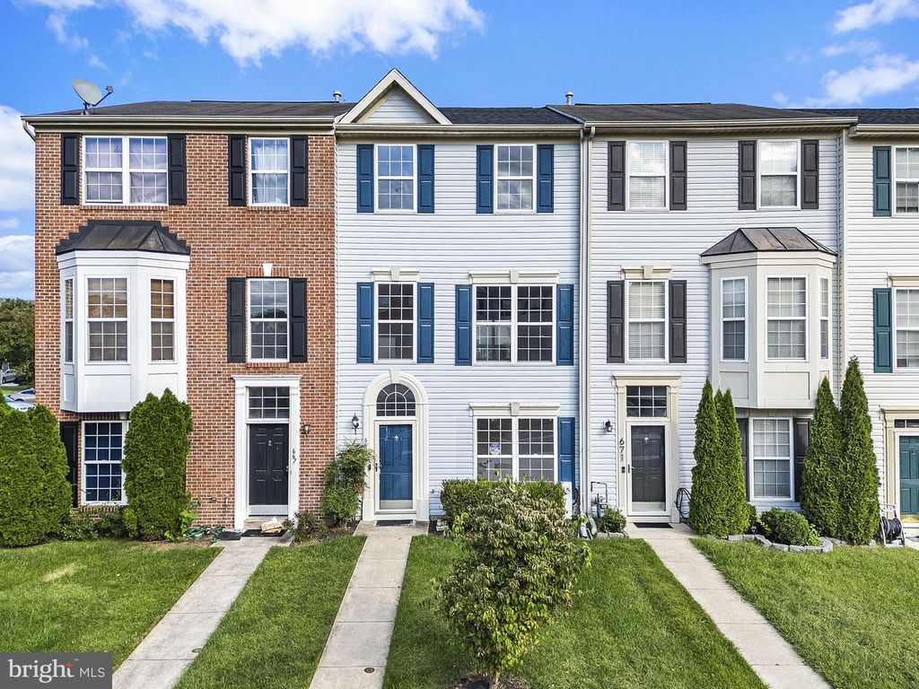 669 HUNTING FIELDS RD, Middle River, MD 21220