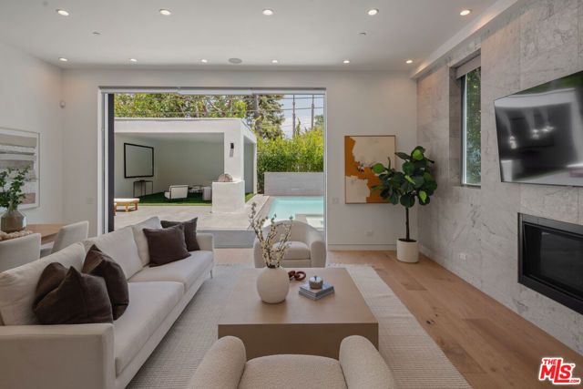 436 Norwich Drive, West Hollywood, CA 90048
