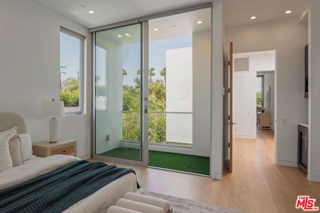 436 Norwich Drive, West Hollywood, CA 90048