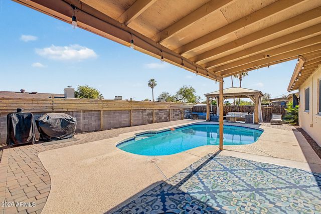 1127 W GROVERS Avenue, Phoenix, AZ 85023