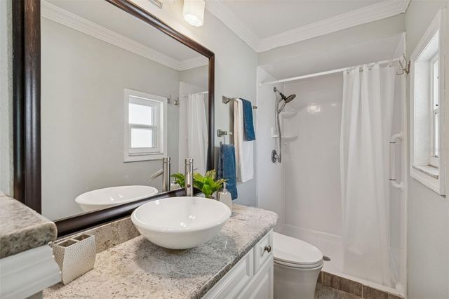 8402 BOXWOOD DRIVE, Tampa, FL 33615