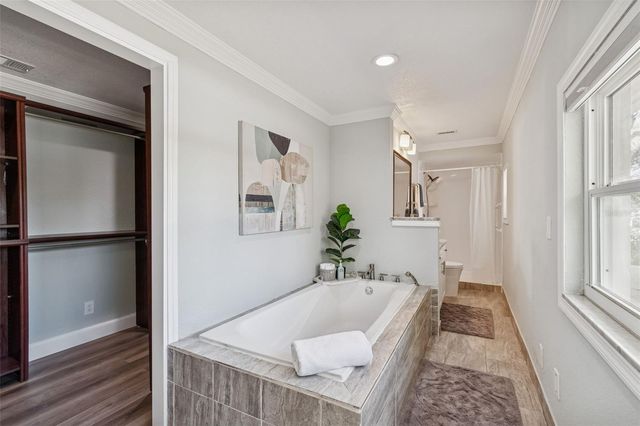 8402 BOXWOOD DRIVE, Tampa, FL 33615