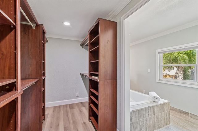 8402 BOXWOOD DRIVE, Tampa, FL 33615