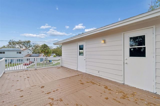 8402 BOXWOOD DRIVE, Tampa, FL 33615