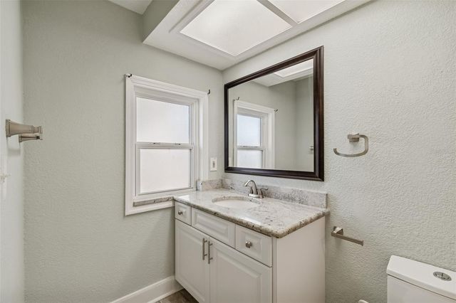 8402 BOXWOOD DRIVE, Tampa, FL 33615