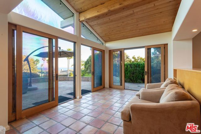 3825 Malibu Country Drive, Malibu, CA 90265