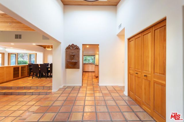 3825 Malibu Country Drive, Malibu, CA 90265