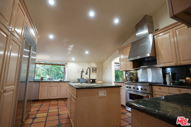 3825 Malibu Country Drive, Malibu, CA 90265