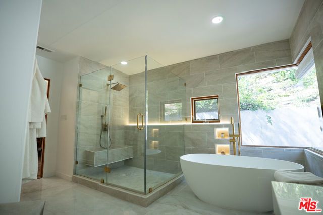 3825 Malibu Country Drive, Malibu, CA 90265