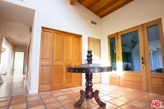 3825 Malibu Country Drive, Malibu, CA 90265