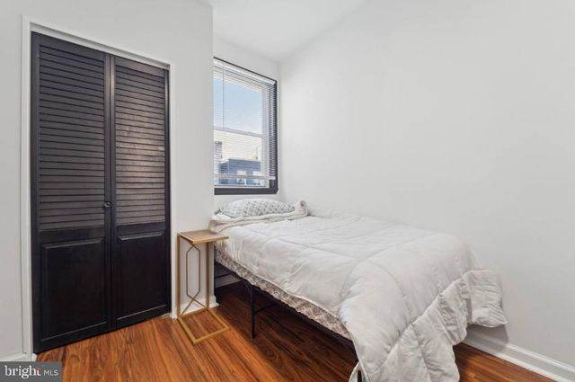 2328 S WARNOCK ST, Philadelphia, PA 19148