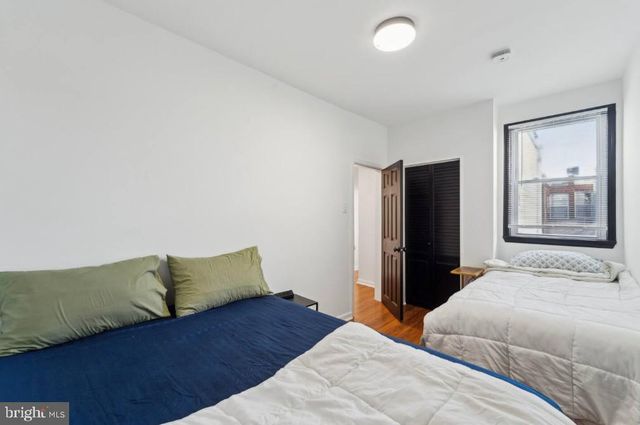 2328 S WARNOCK ST, Philadelphia, PA 19148