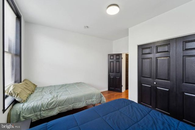 2328 S WARNOCK ST, Philadelphia, PA 19148