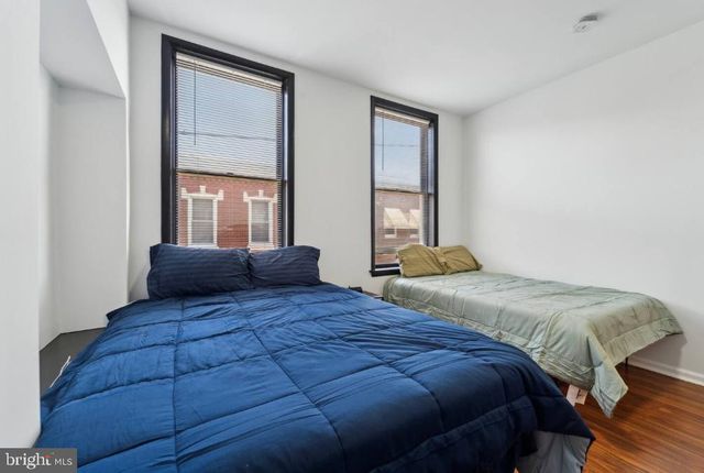 2328 S WARNOCK ST, Philadelphia, PA 19148