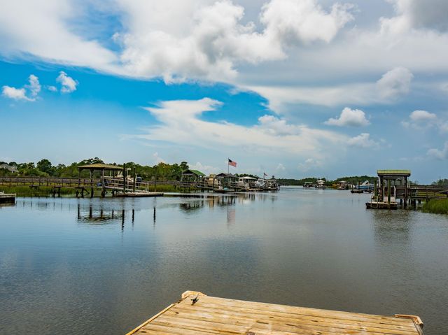 2809 Parkers Landing Road, Mount Pleasant, SC 29466