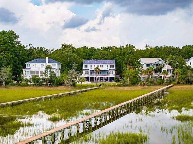 2809 Parkers Landing Road, Mount Pleasant, SC 29466