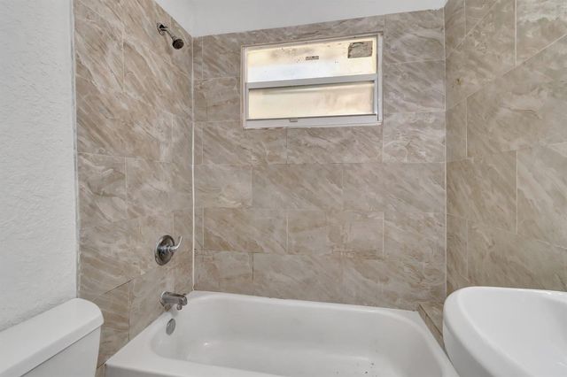 805 20th Street A,b,c, West Palm Beach, FL 33407