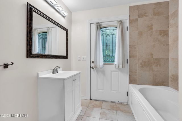 46 Shephard Drive, Middletown, NJ 07748