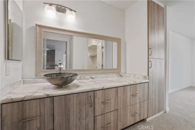 23515 Lyons 281, Valencia, CA 91355