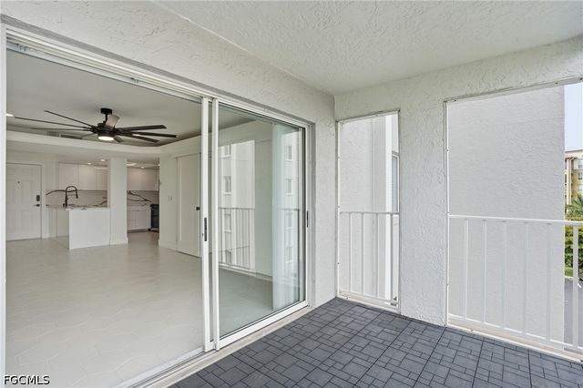 2885 Palm Beach BLVD 402, Fort Myers, FL 33916