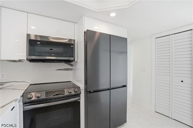 2885 Palm Beach BLVD 402, Fort Myers, FL 33916