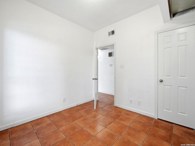6100 Woodlake Pkwy Apt 311, San Antonio, TX 78244