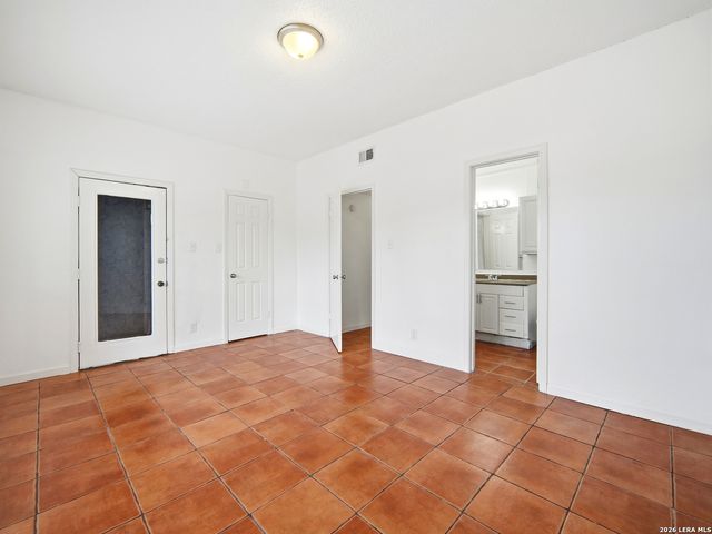 6100 Woodlake Pkwy Apt 311, San Antonio, TX 78244