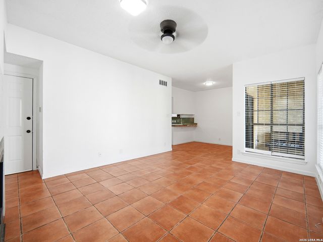 6100 Woodlake Pkwy Apt 311, San Antonio, TX 78244