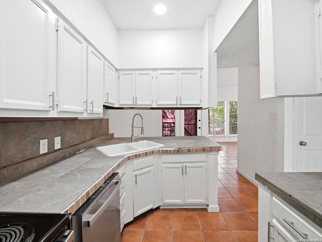 6100 Woodlake Pkwy Apt 311, San Antonio, TX 78244
