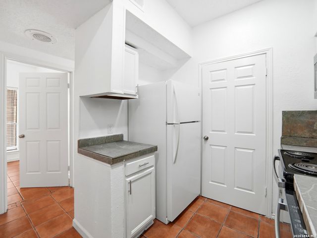 6100 Woodlake Pkwy Apt 311, San Antonio, TX 78244