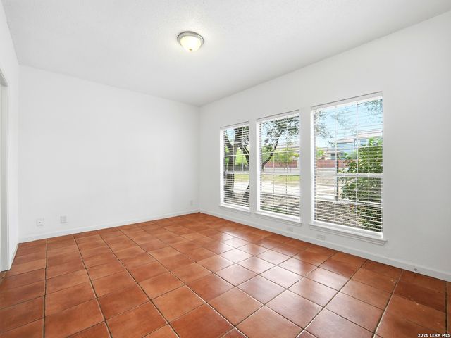 6100 Woodlake Pkwy Apt 311, San Antonio, TX 78244