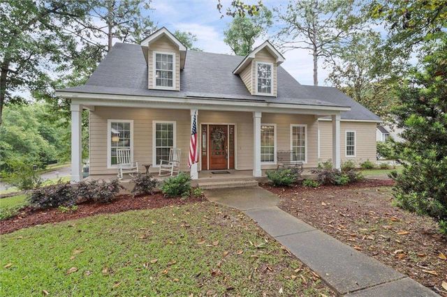 8037 St Jude Circle S, Mobile, AL 36695
