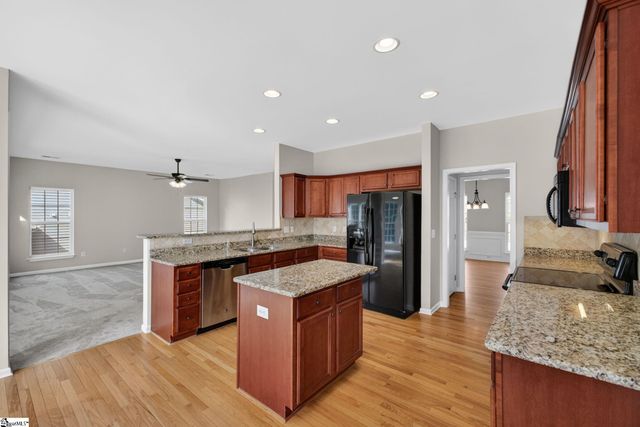 215 Brenleigh Court, Simpsonville, SC 29680